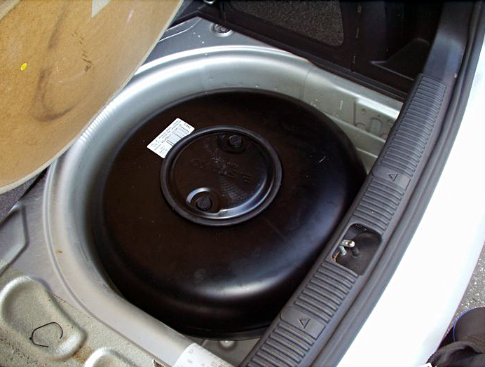 pojemnik z gazem w Skodzie Fabii