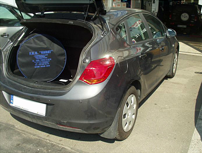 Opel Astra J – bagażnik
