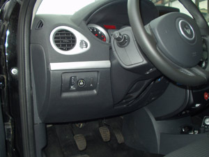 Renault-Clio-przełącznik