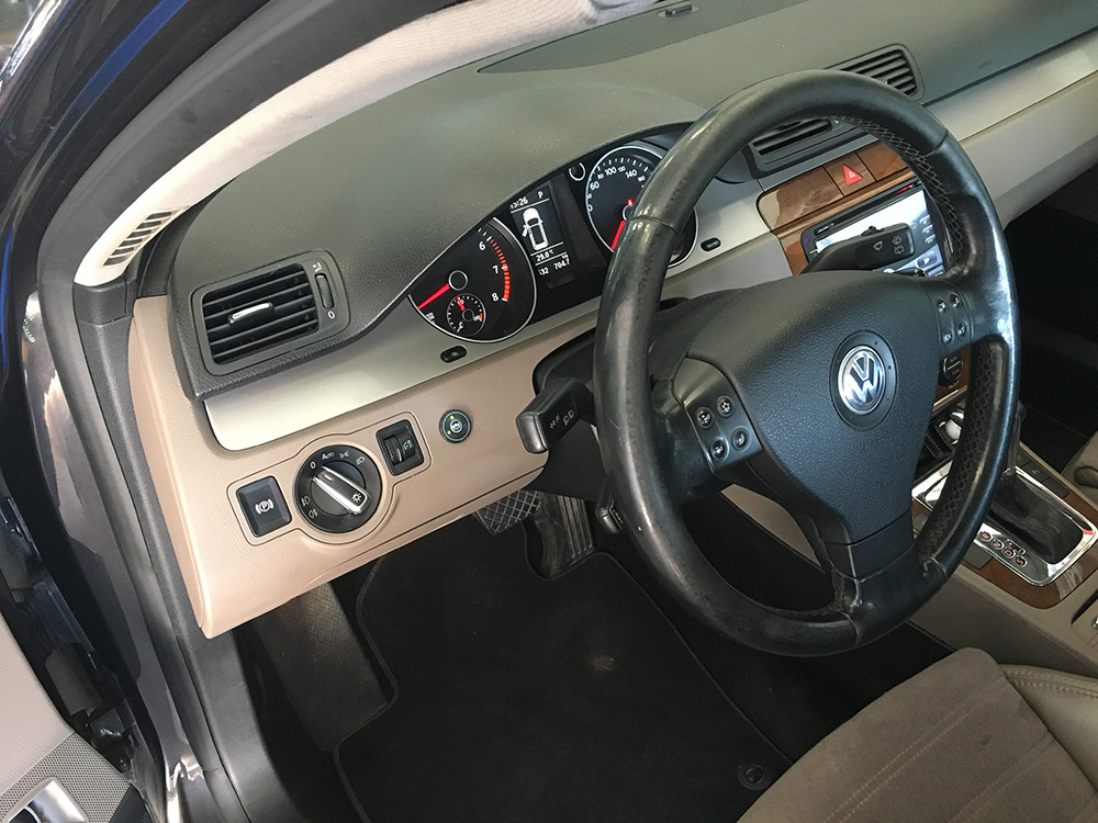 VW Passat 2006 2,0 przełącznik gazu