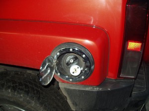 Wlew paliwa W Hummer H3
