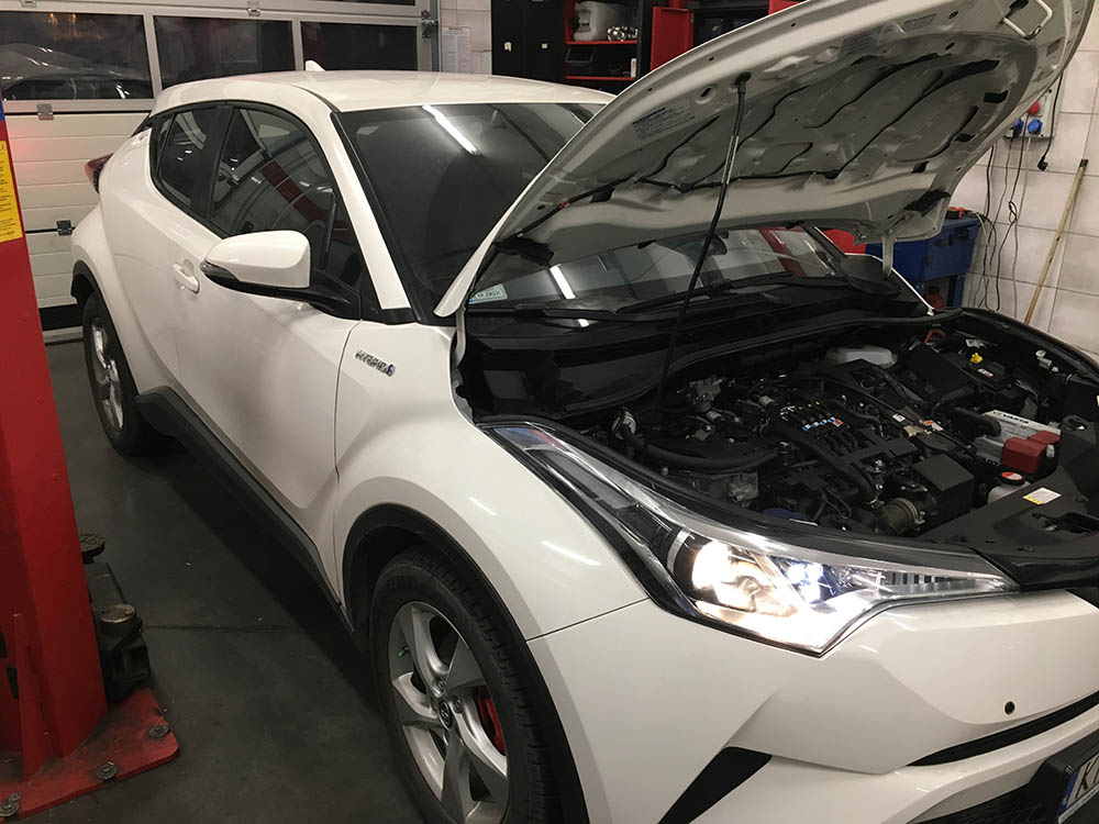 Toyota CHR instalacja gazowa w samochodzie hybrydowym