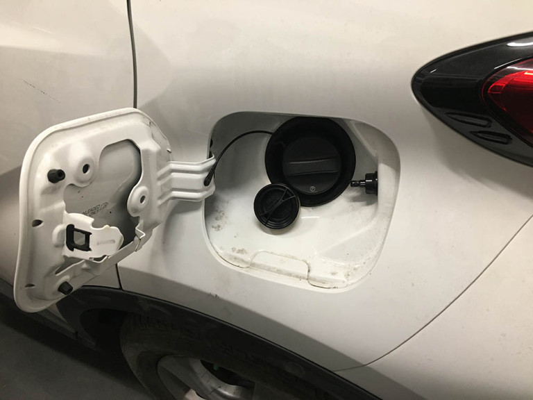 Toyota CHR instalacja gazowa w samochodzie hybrydowym