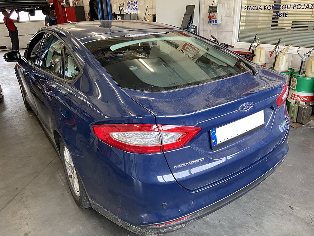 Ford Mondeo tył