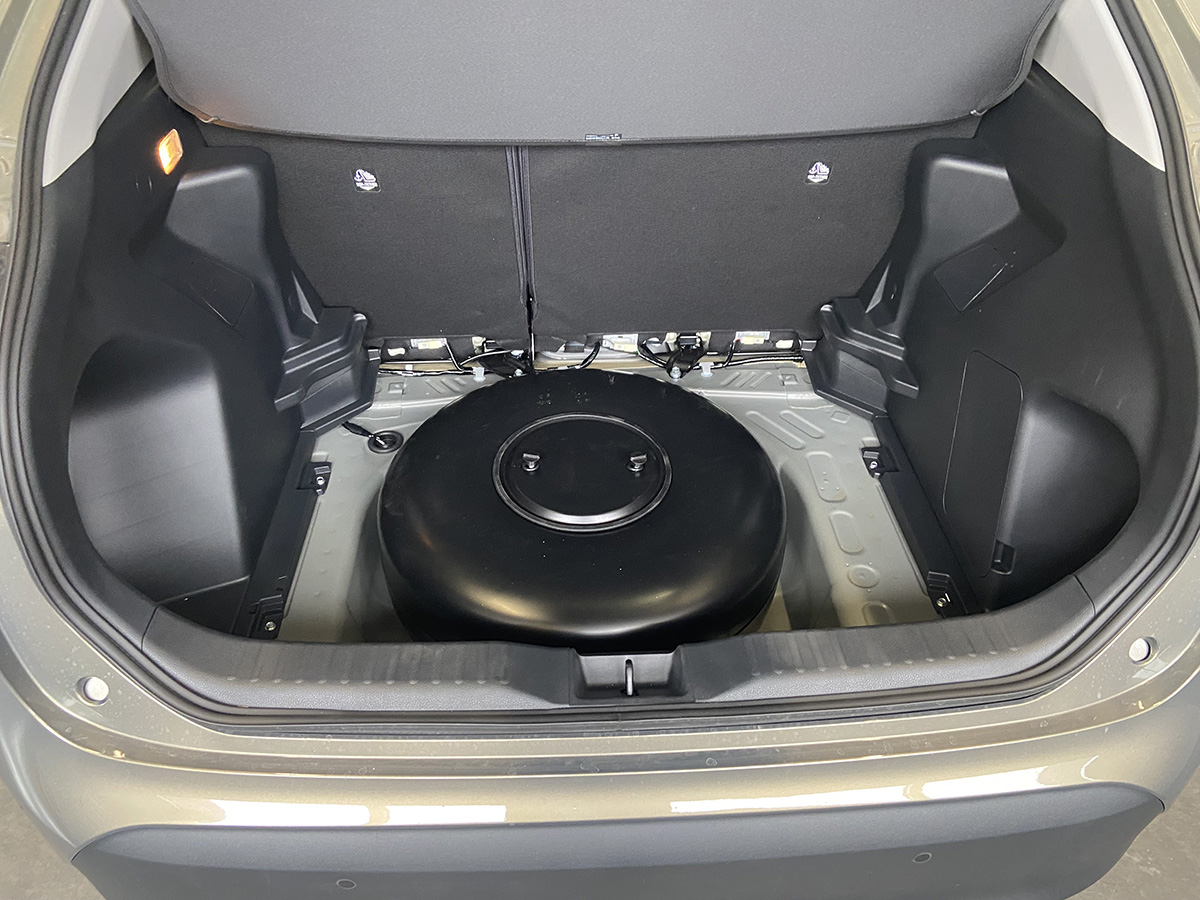 Toyota Yaris Cross instalacja LPG zbiornik z gazem