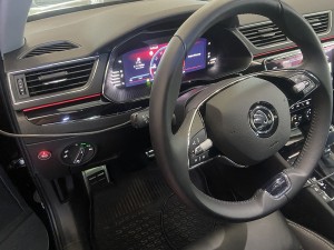 Skoda Superb przełącznik gazu