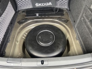 Skoda Superb zbiornik toroidalny