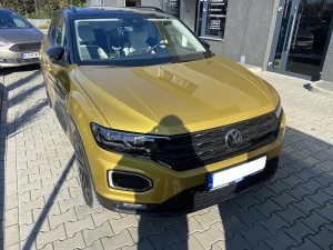Volkswagen T-ROC przód samochodu