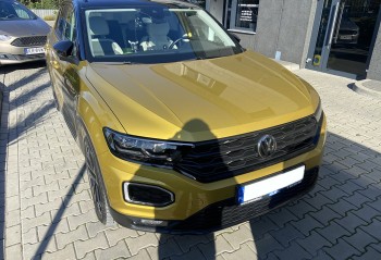 Volkswagen T-ROC przód samochodu