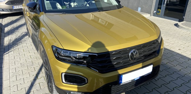 Volkswagen T-ROC przód samochodu